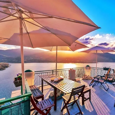 La Terrazza Sul Lago Turano Castel di Tora Exterior foto